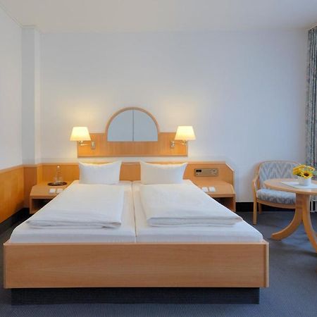 Autobahnhotel Гудов Экстерьер фото