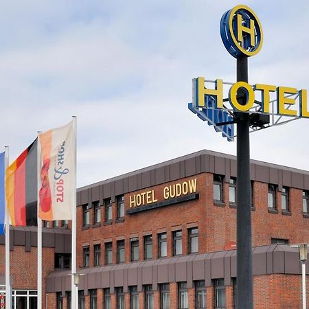 Autobahnhotel Гудов Экстерьер фото